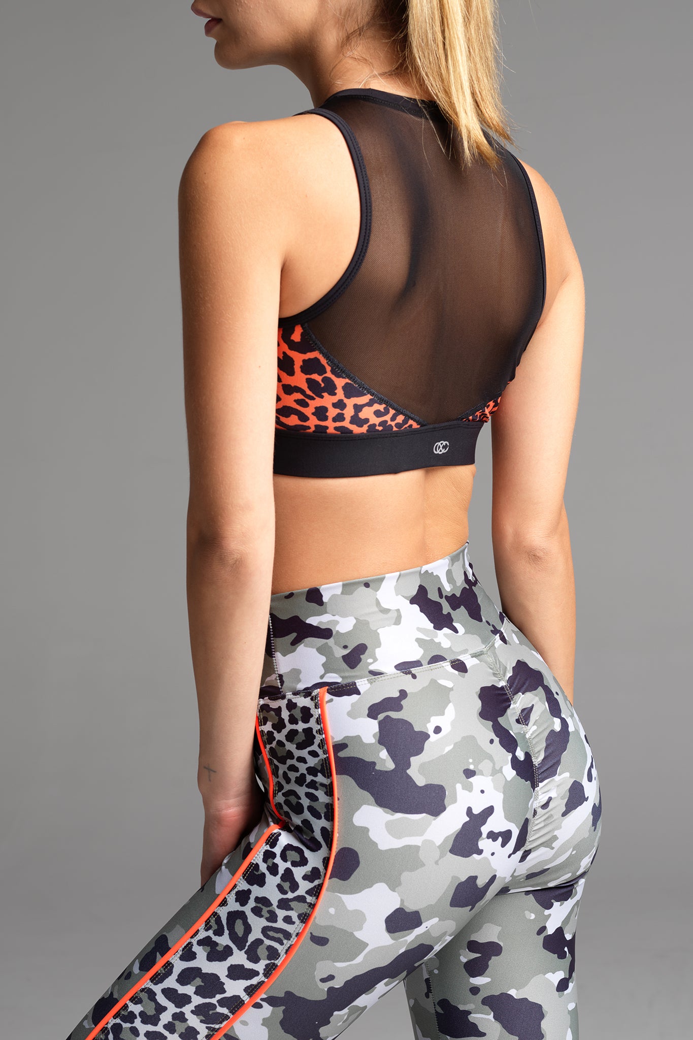 For extra va-voom, the Charlie 7/8 Length Legging in Camo print has rouching at the bum to give extra shape.